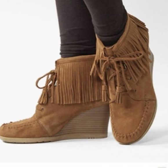 Minnetonka Shoes | Minnetonka Brown Suede Fringe Wedges Bootie - Picture 1 of 1